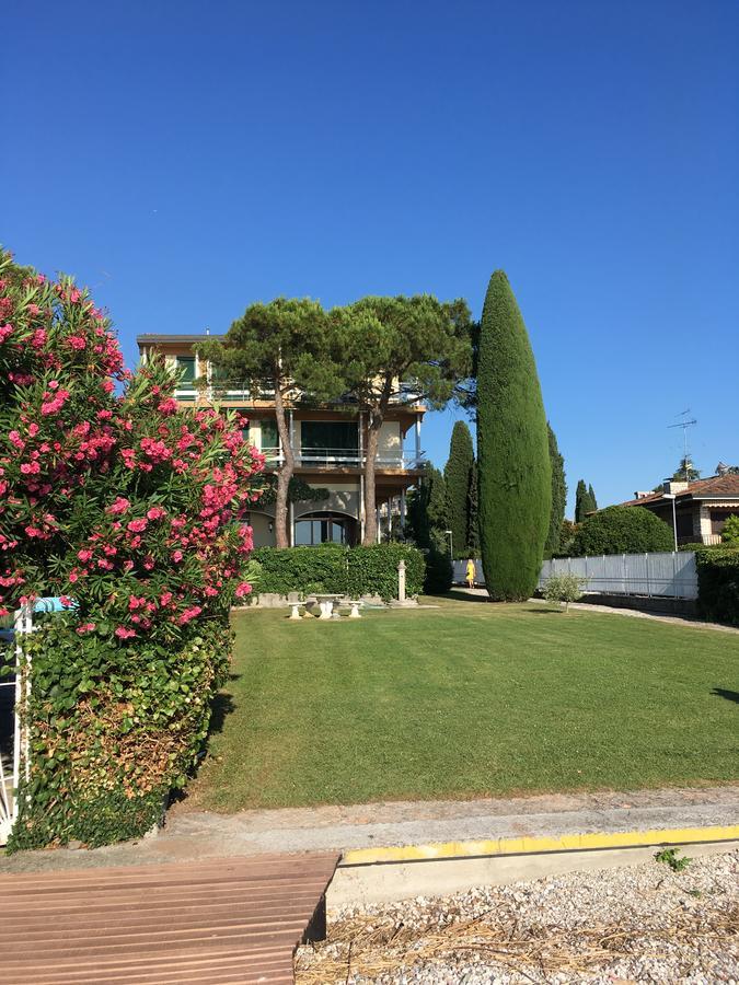 סירמיונה Sunset Apartment מראה חיצוני תמונה
