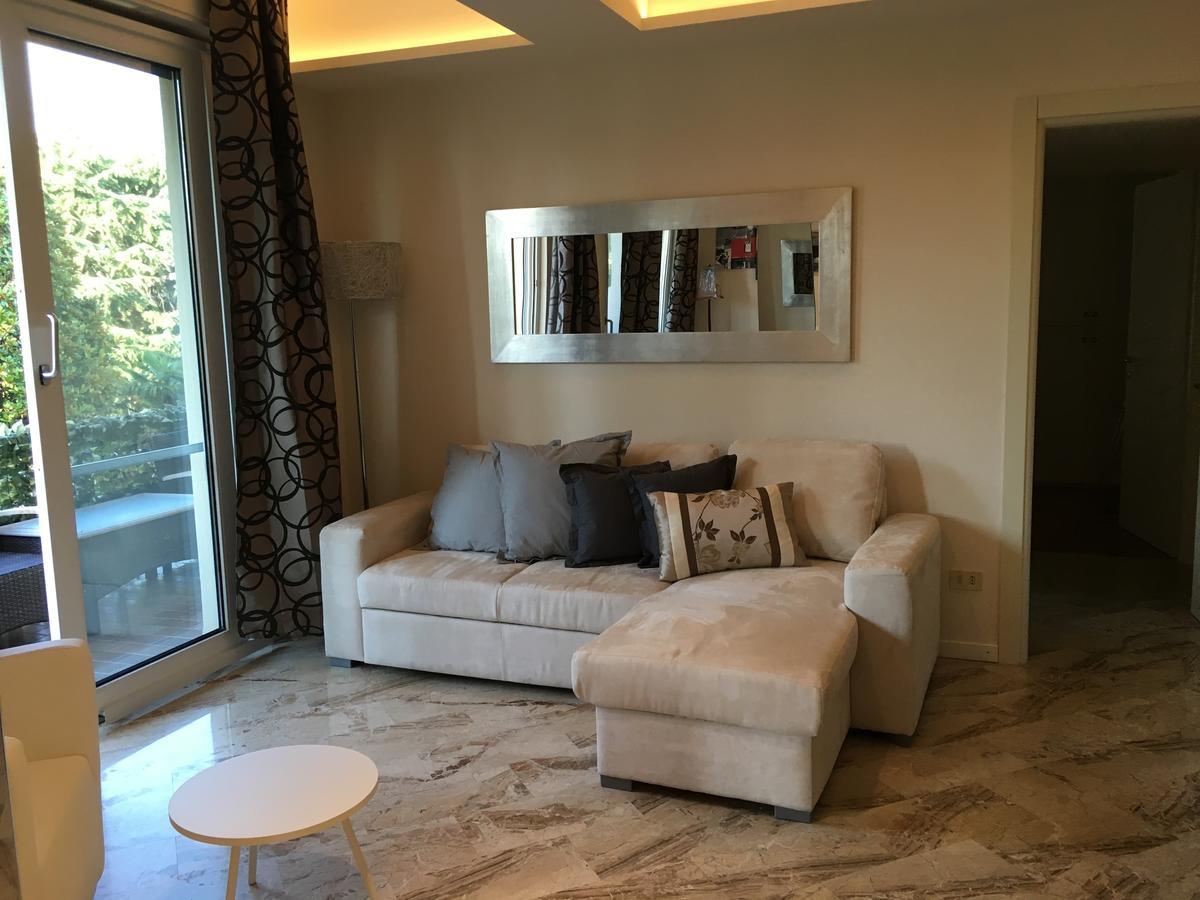סירמיונה Sunset Apartment מראה חיצוני תמונה